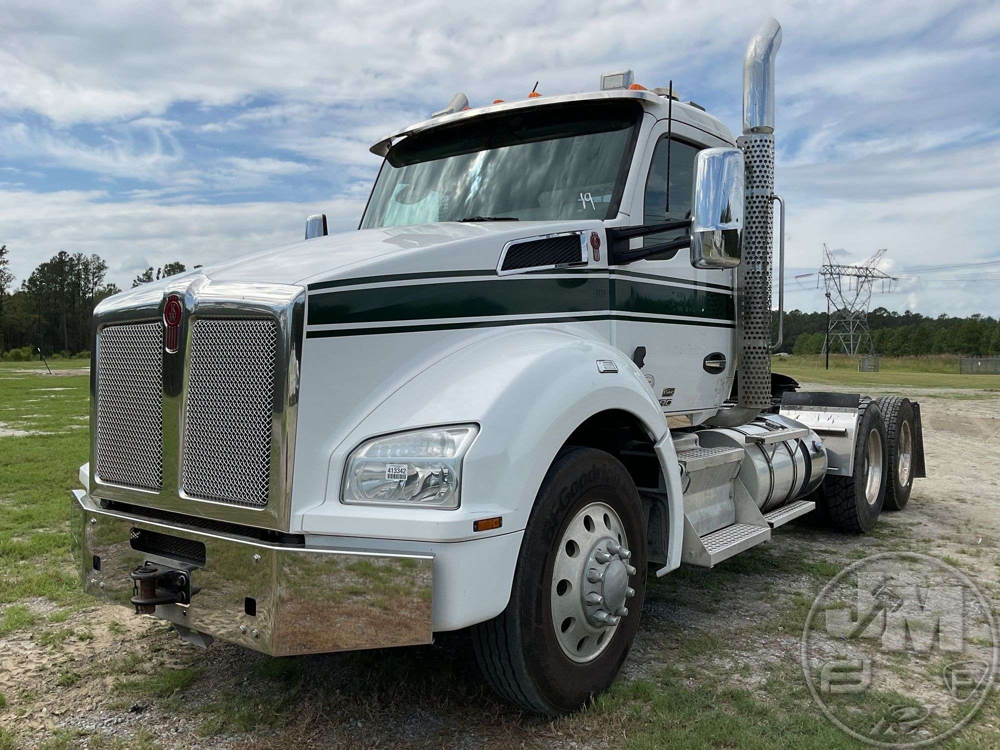 2019 KENWORTH T880 TANDEM AXLE DAY CAB TRUCK TRACTOR VIN