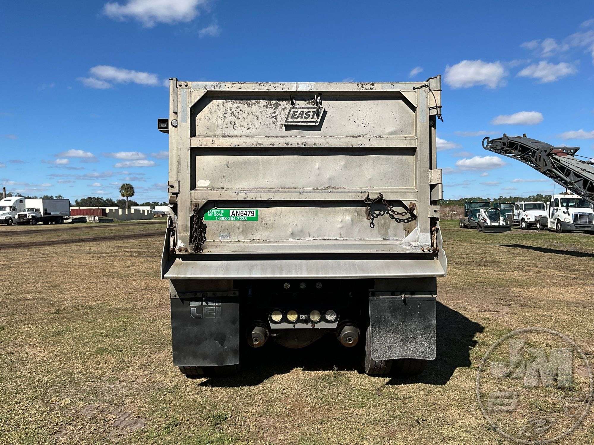 2006 KENWORTH W900 QUINT AXLE DUMP TRUCK VIN