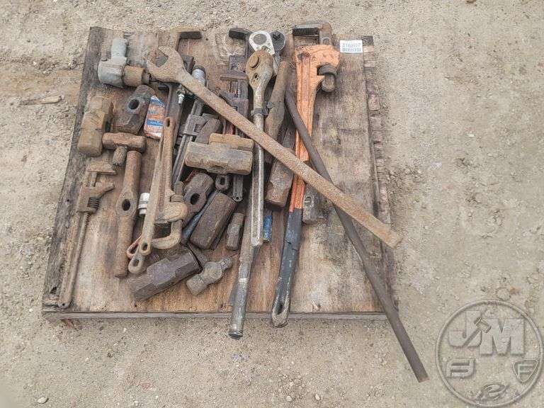 A PALLET OF HEAVY DUTY ,MONKEY WRENCHES ,HEAVY DUTY RACHET, Jeff