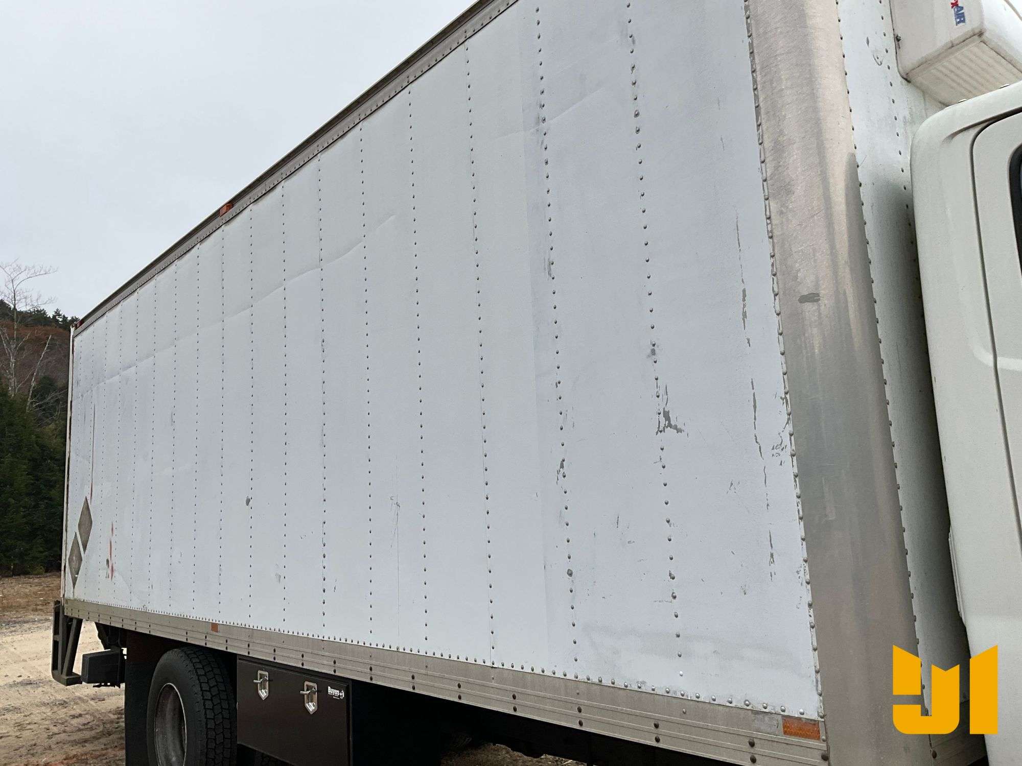 2006 HINO 268 SINGLE AXLE VAN TRUCK VIN: 5PVNJ8JT062S10864