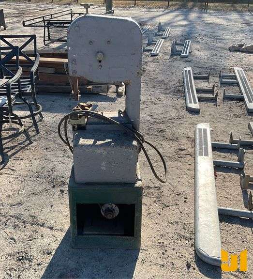 CONDITION UNKNOWN POWERMATIC 1548 INDUSTRIAL SIZE BAND SAW