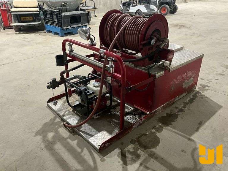 1992 FIRE DEPARTMENT PUMP & TANK ASSEMBLY, INCLUDES HANNAY HOSE