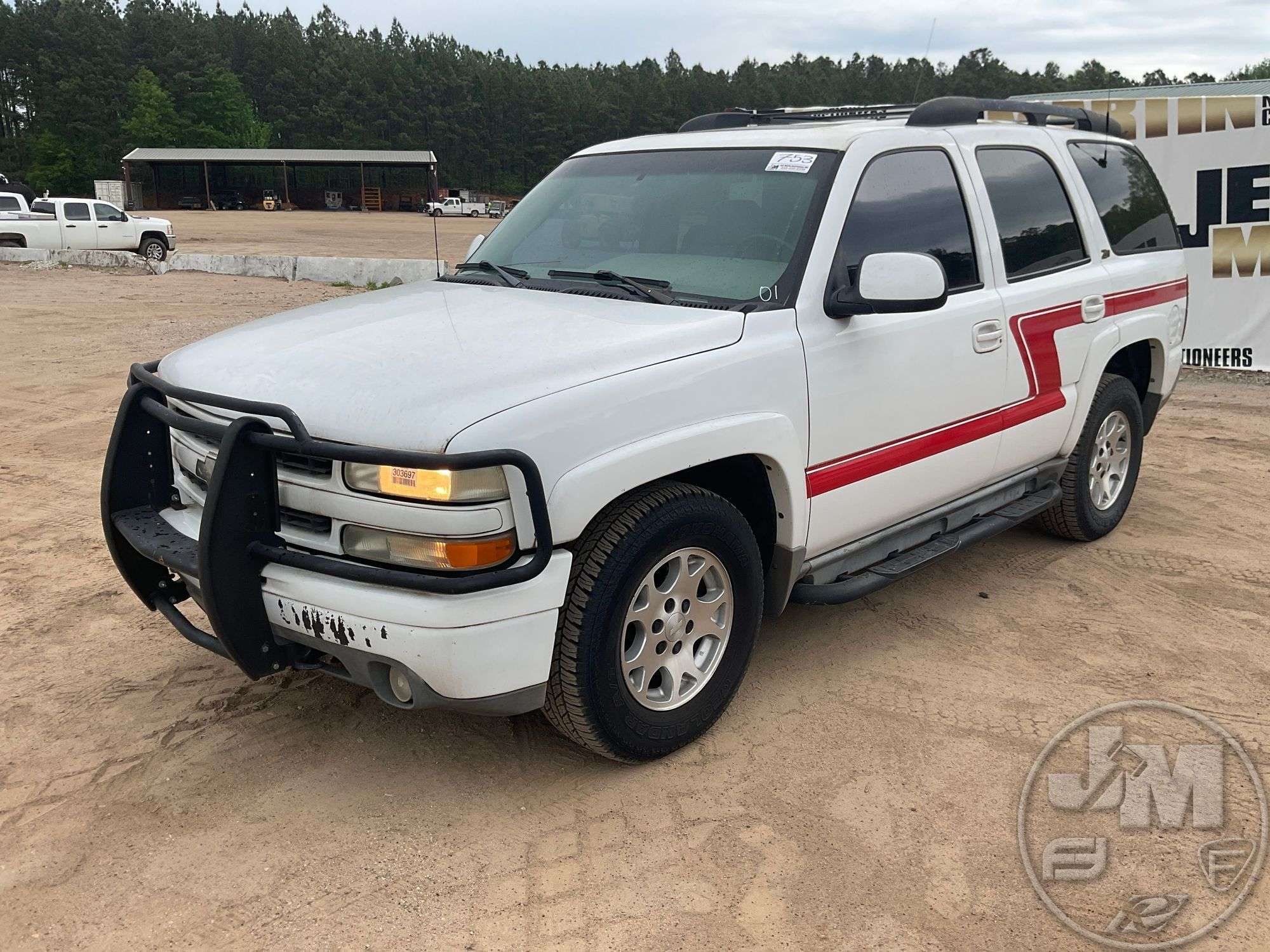2001 CHEVROLET TAHOE Z71 VIN: 1GNEK13TX1R222075 4WD - Jeff Martin  Auctioneers, Inc., image size:2000x1500