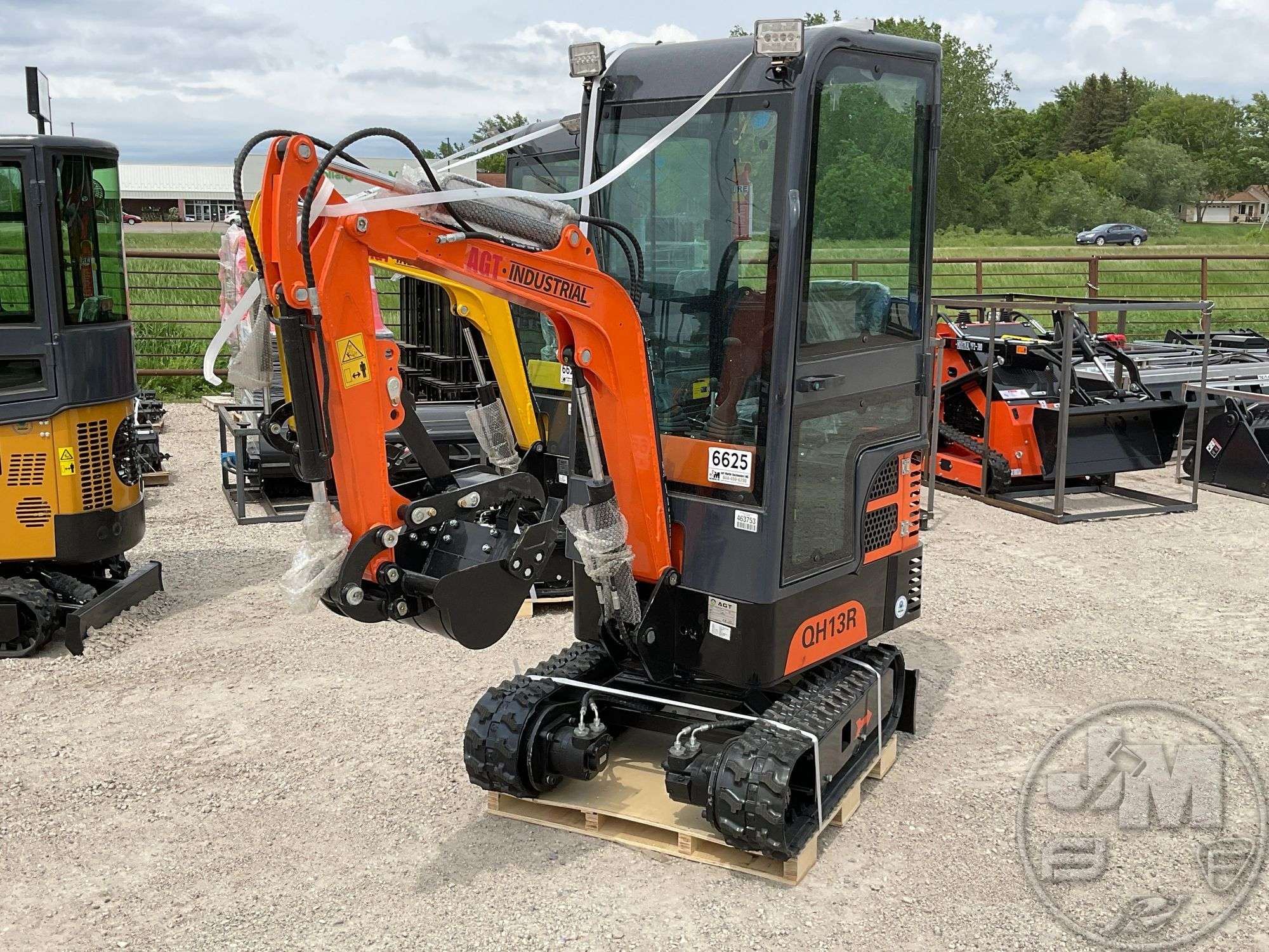 @  2024 AGT QH12R MINI EXCAVATOR SN: H12R2024052800008 - Jeff