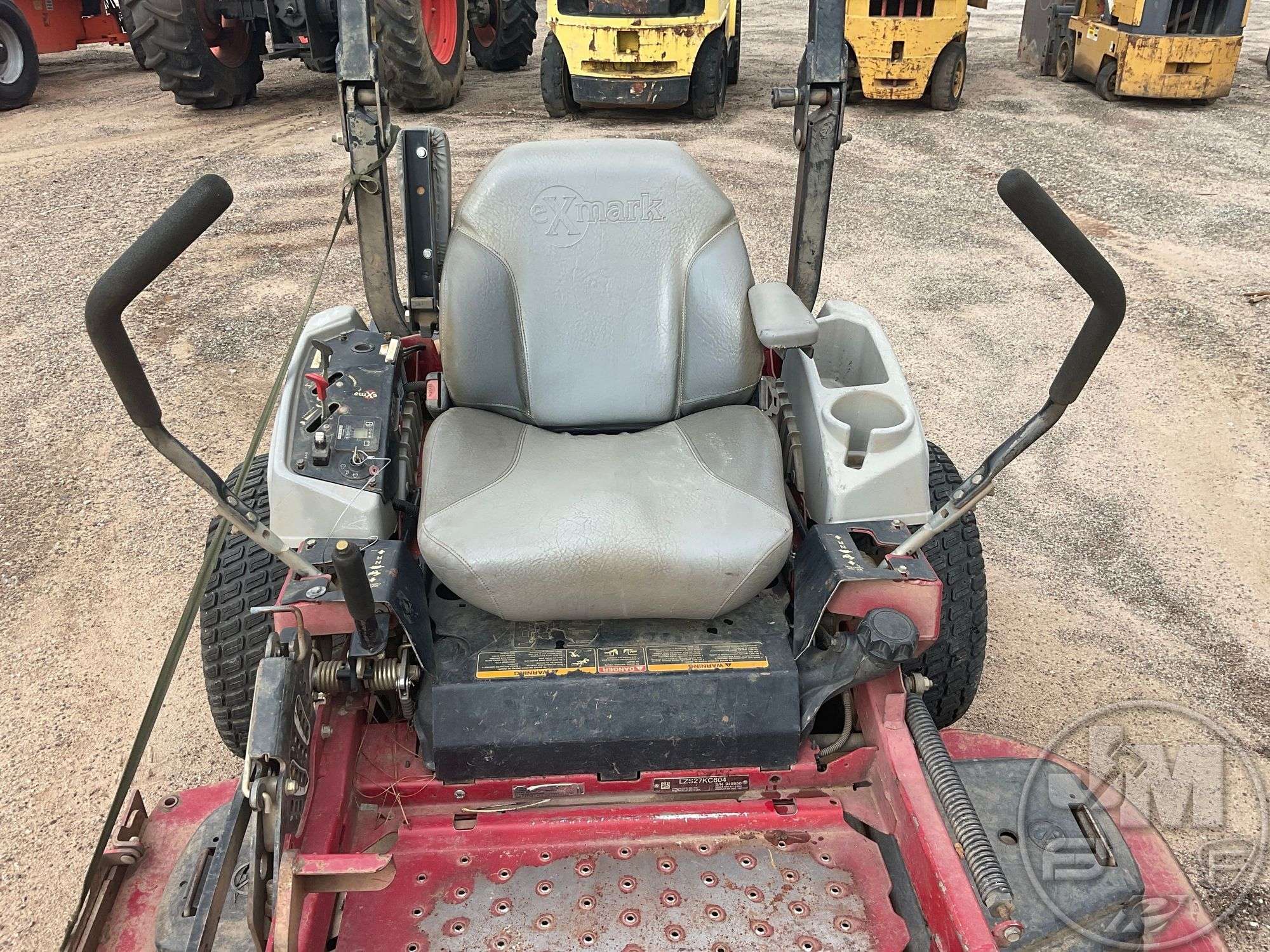 2004 EXMARK LAZER Z MOWER SERIES S SN: 948950 ZERO TURN