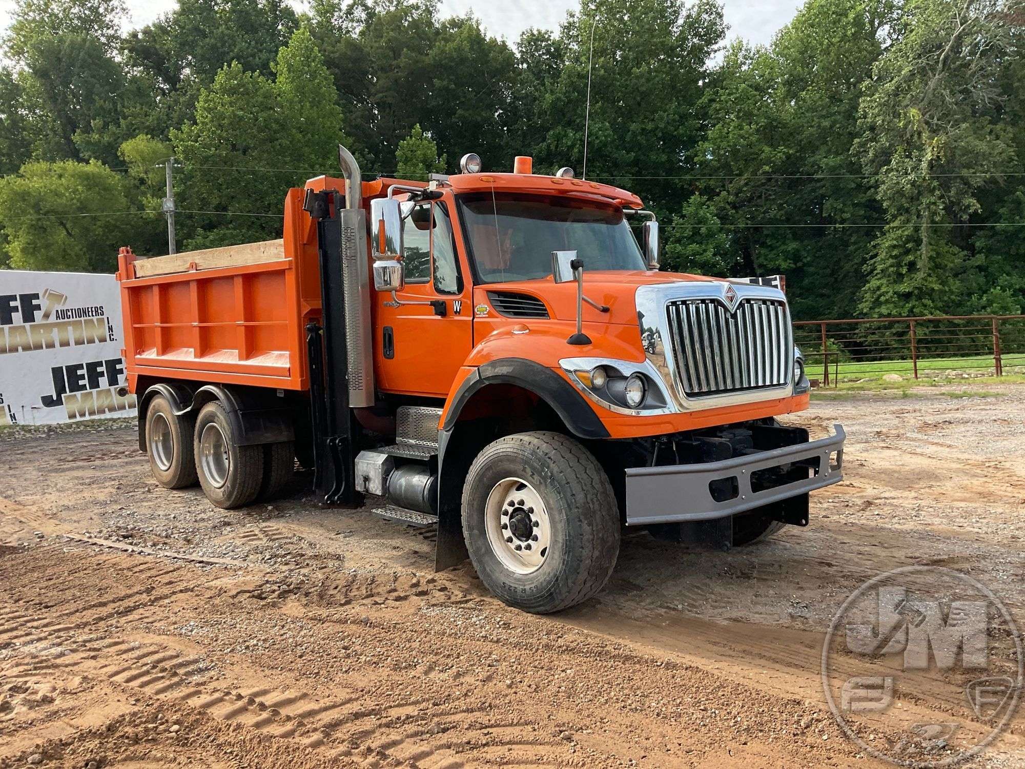 2009 INTERNATIONAL SF547 TANDEM AXLE DUMP TRUCK VIN