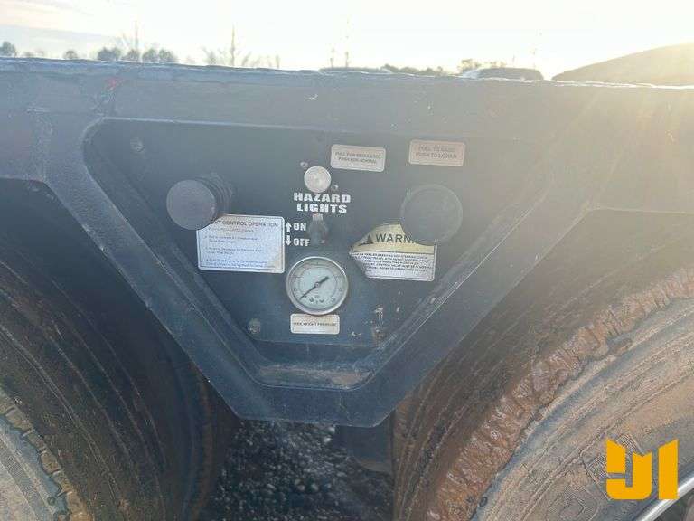 2020 PITTS TRAILERS CONTENDER LB51-22DPS HYDRAULIC RGN LOWBOY TRAILER VIN: 5JYLB513XMPP21678