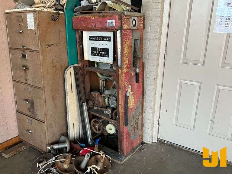Where To Find Vintage Gas Pump In Bid Wars ANTIQUE GAS PUMP - Jeff Martin Auctioneers, Inc.