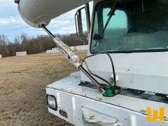 2014 OSHKOSH S. SERIES TRI-AXLE FRONT DISCHARGE MIXER TRUCK VIN: 10TAFLGF5ES770894