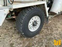 2014 OSHKOSH S. SERIES TRI-AXLE FRONT DISCHARGE MIXER TRUCK VIN: 10TAFLGF5ES770894