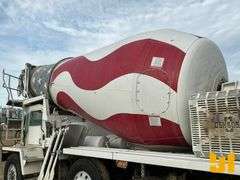 2014 OSHKOSH S. SERIES TRI-AXLE FRONT DISCHARGE MIXER TRUCK VIN: 10TAFLGF5ES770894