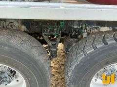 2014 OSHKOSH S. SERIES TRI-AXLE FRONT DISCHARGE MIXER TRUCK VIN: 10TAFLGF5ES770894