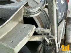 2014 OSHKOSH S. SERIES TRI-AXLE FRONT DISCHARGE MIXER TRUCK VIN: 10TAFLGF5ES770894