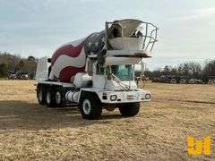 2014 OSHKOSH S. SERIES TRI-AXLE FRONT DISCHARGE MIXER TRUCK VIN: 10TAFLGF5ES770894