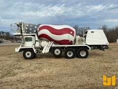 2014 OSHKOSH S. SERIES TRI-AXLE FRONT DISCHARGE MIXER TRUCK VIN: 10TAFLGF5ES770894