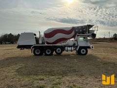 2014 OSHKOSH S. SERIES TRI-AXLE FRONT DISCHARGE MIXER TRUCK VIN: 10TAFLGF5ES770894