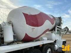 2014 OSHKOSH S. SERIES TRI-AXLE FRONT DISCHARGE MIXER TRUCK VIN: 10TAFLGF5ES770894