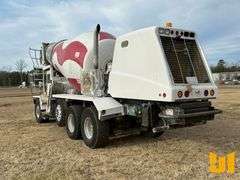 2014 OSHKOSH S. SERIES TRI-AXLE FRONT DISCHARGE MIXER TRUCK VIN: 10TAFLGF5ES770894
