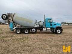 2017 MACK GU (GRANITE) QUAD AXLE REAR DISCHARGE MIXER TRUCK VIN: 1M2AX04C2HM036972