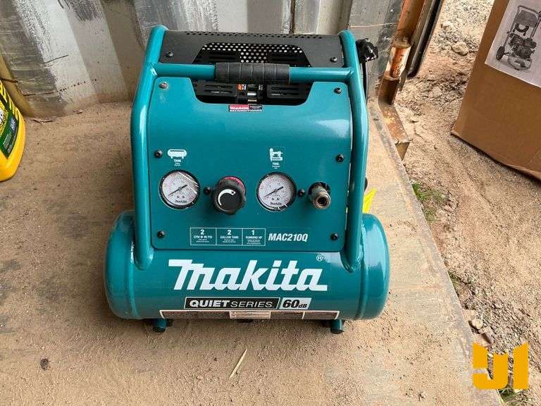 MAKITA MAC210Q PORTABLE AIR COMPRESSOR