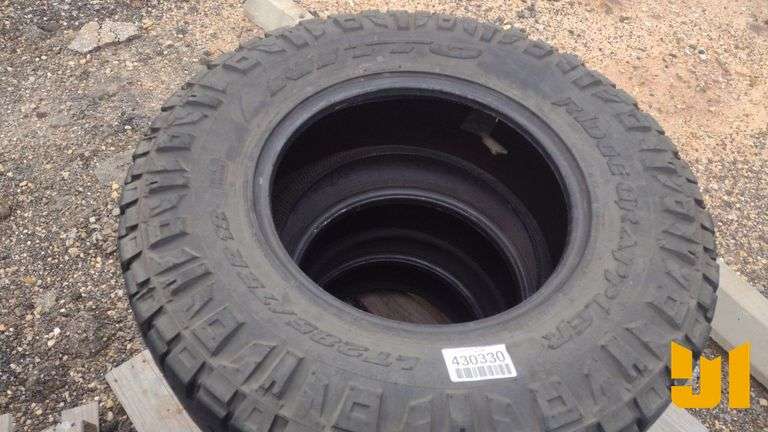 NITTO RIDGE GRAPPLER 285/75R18 - Jeff Martin Auctioneers, Inc.