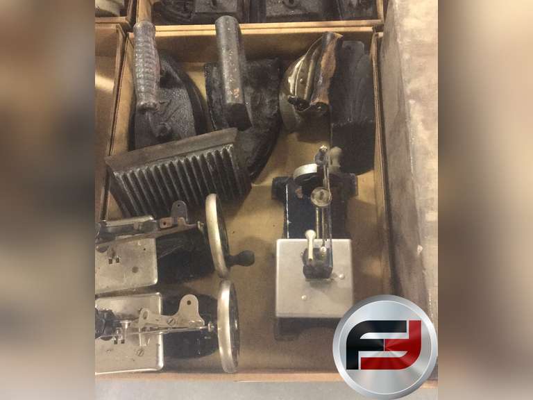 DEALER SEWING MACHINES Freije & Freije Auctioneers