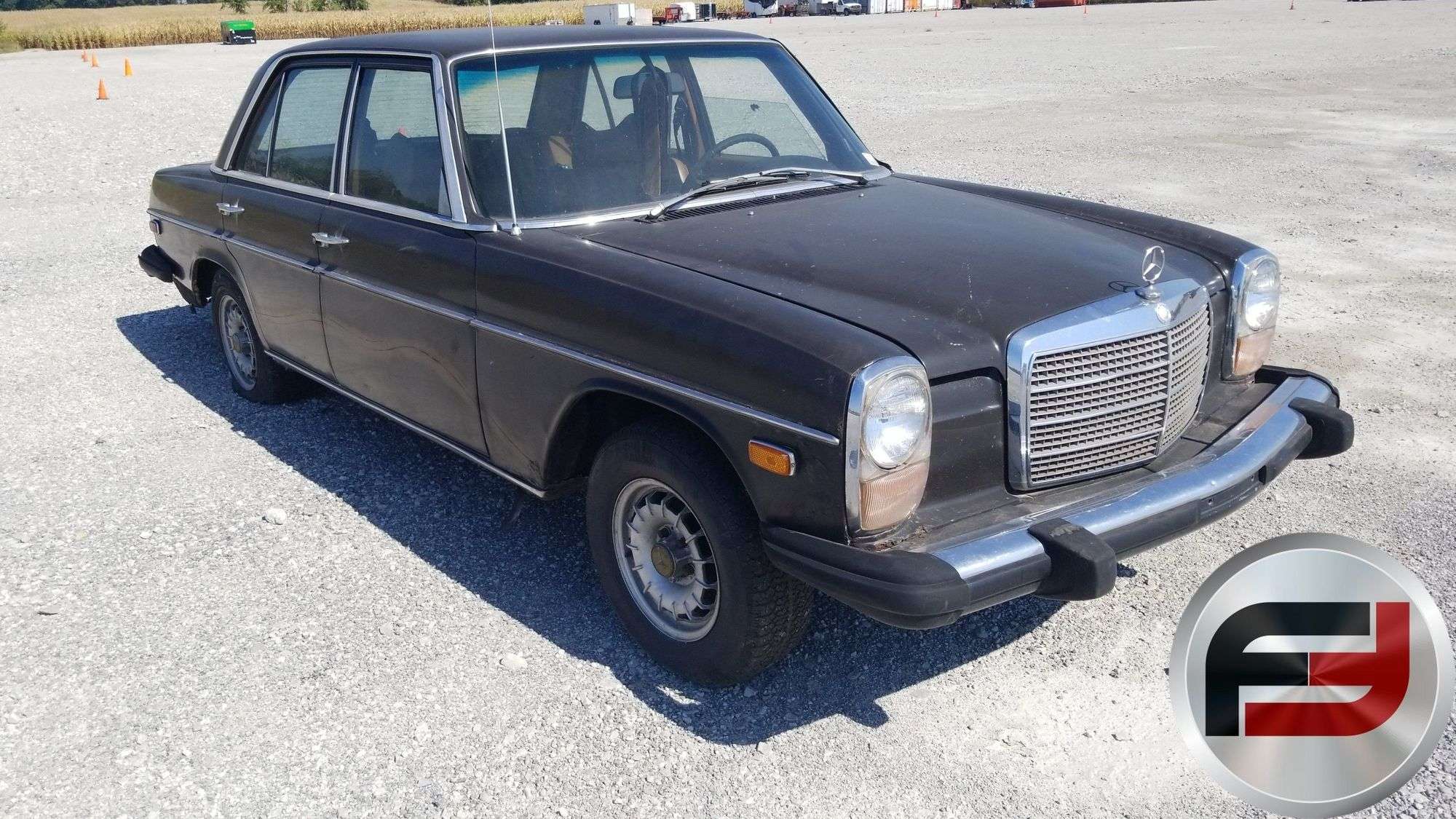 1974 MERCEDES-BENZ 240D DIESEL VIN: 11511712027101 4 DOOR