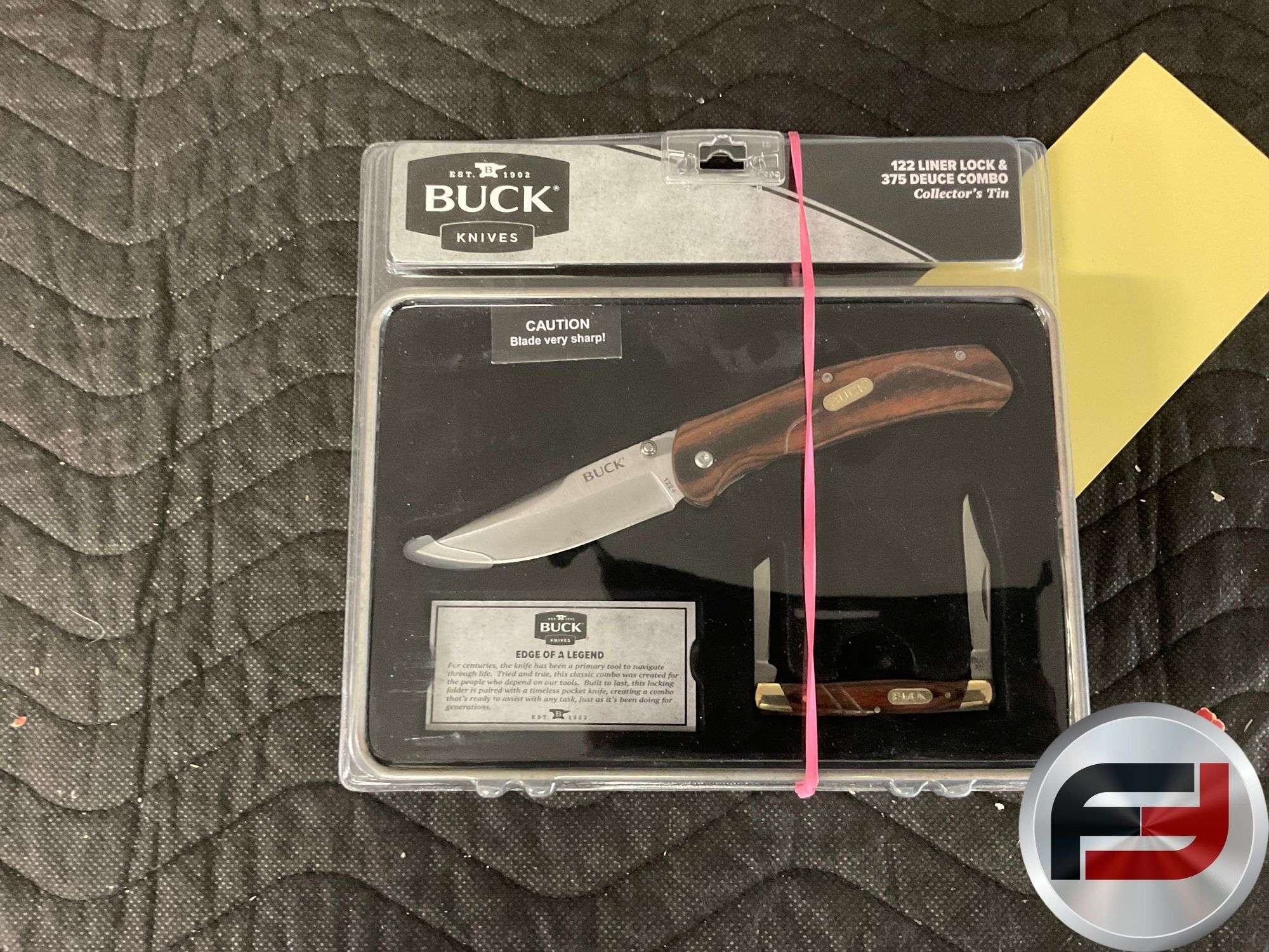 2 BUCK KNIVES 122 LINER LOCK AND 375 DEUCE COMBO - Freije & Freije 