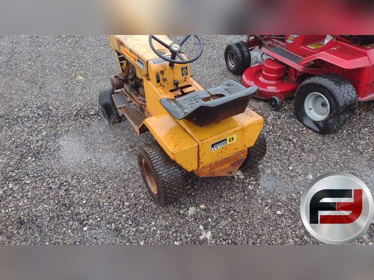 MONTGOMERY WARD 8 TRANSAXLE RIDING MOWER - Freije & Freije Auctioneers