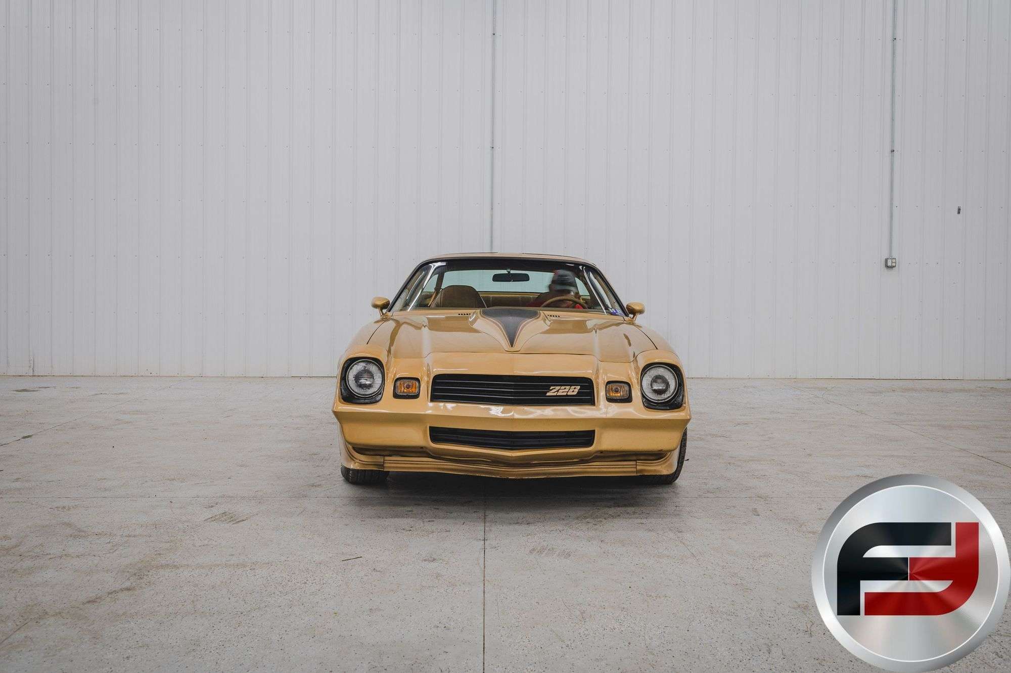 【返品?交換対象商品】 CHEVROLET 1980 CAMARO COUPE DOOR 2 1P87LAN562791 VIN: Z28 ホビーラジコン