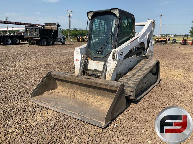 2016 BOBCAT MODEL T870 MULTI TERRAIN LOADER SN: ASWT11485 CAB