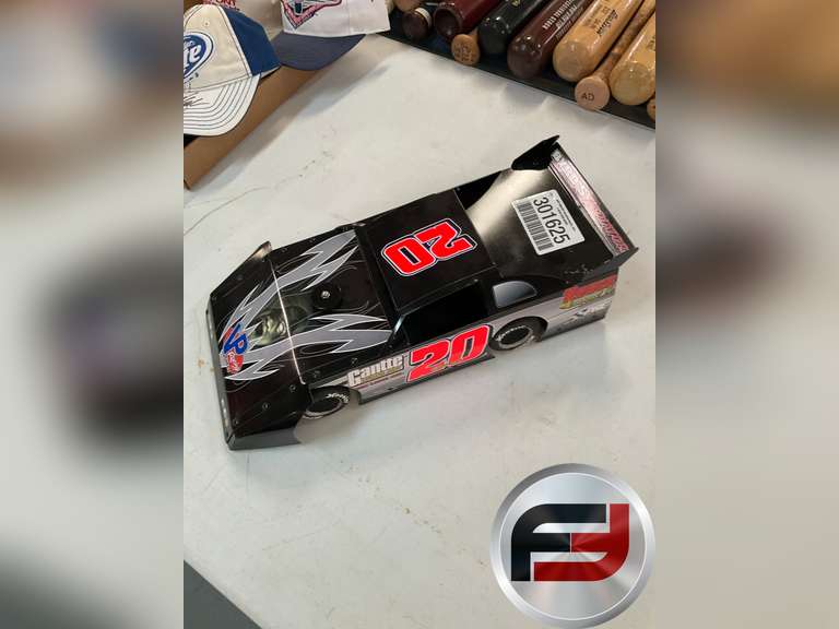 1/8 SCALE JIMMY OWENS METAL SUPER LATE MODEL - Freije & Freije Auctioneers