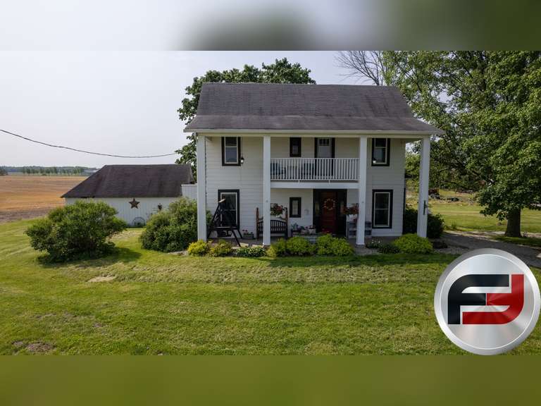 ADDRESS: 225 WEST US HIGHWAY 40 CLAYTON, INDIANA 46118, 2