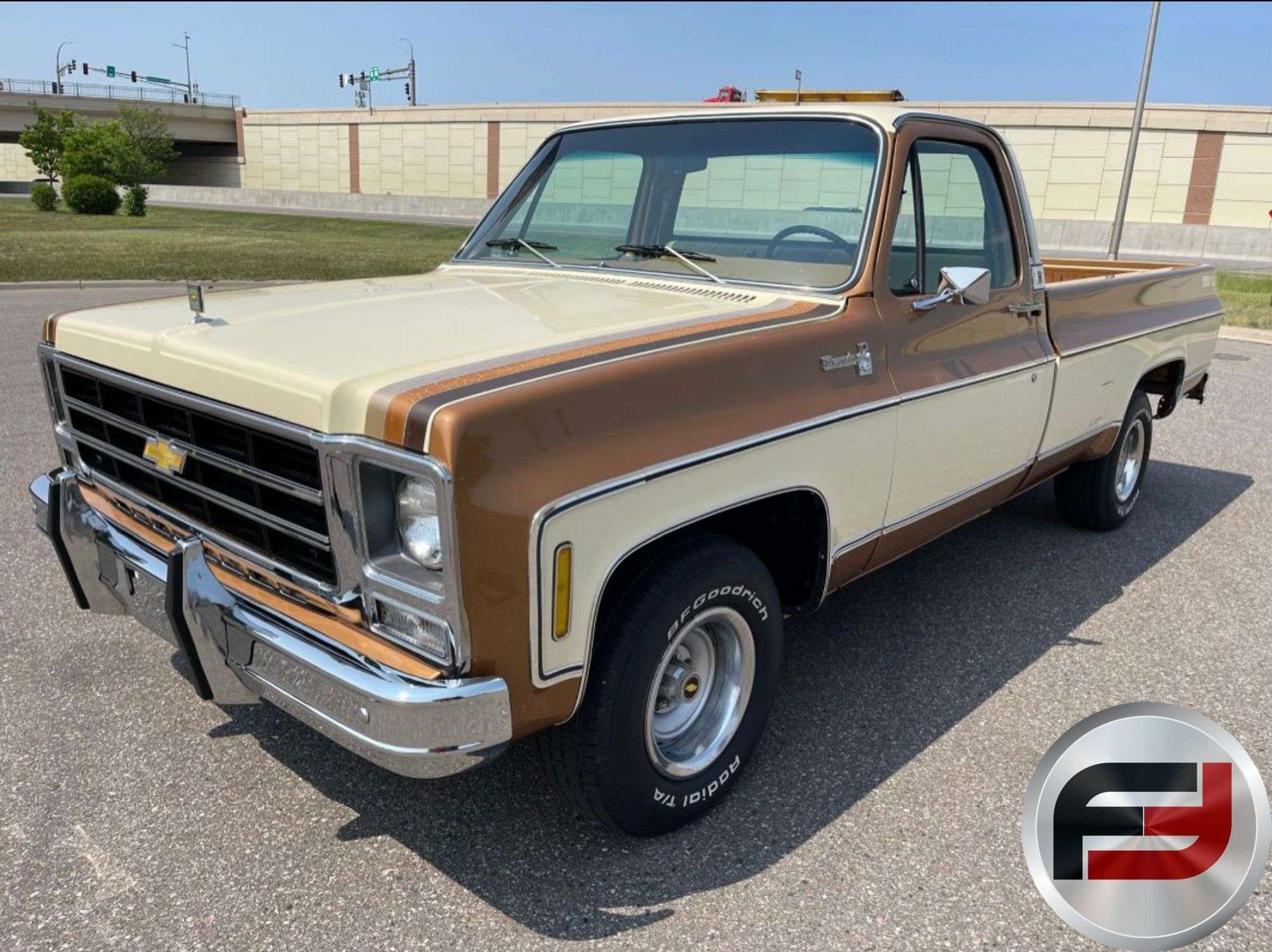 MGMINIS 43 Chevy C10・VW Type2 Amazon.com: 1978 C10 Pickup Truck Gray with Stripes Limited