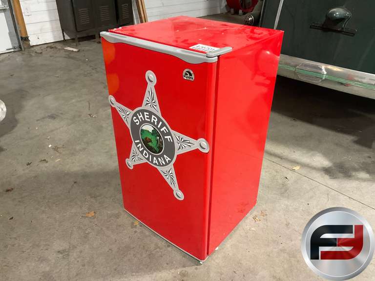 IGLOO MINI FRIDGE, RED, SHERIFF MAGNET, ***CONDITION UNKNOWN***