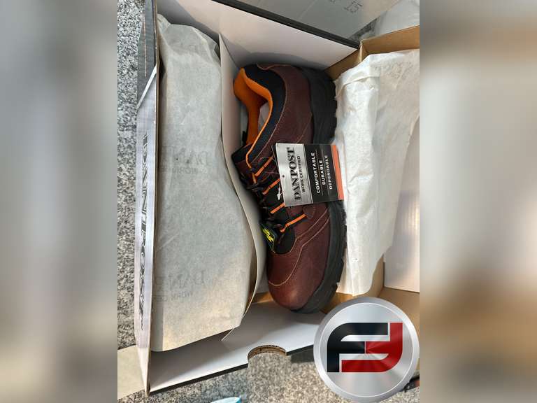 DAN POST SIZE 13M Freije & Freije Auctioneers