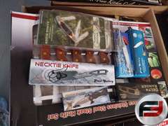 FLAT OF KNIVES 8 FOLDING AND A 10PCS STEAK KNIFE