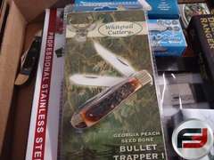 FLAT OF KNIVES 8 FOLDING AND A 10PCS STEAK KNIFE