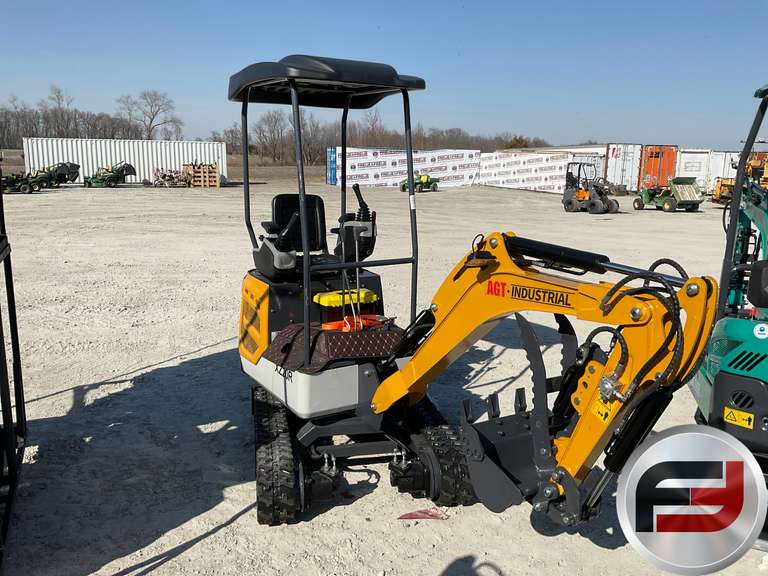 UNUSED 2024 AGT XZ20R MINI EXCAVATOR SN: XZ20R250118000002