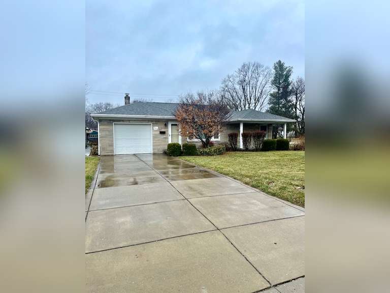 ONSITE LIVE REAL ESTATE AUCTION 306 S CARR ROAD PLAINFIELD, IN 46168- APRIL 4TH @ 6:30 PM EDT