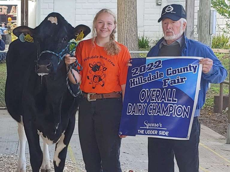 Due in March Born 121420 Sire 7H14452 Mgs 7H12198 Daisy