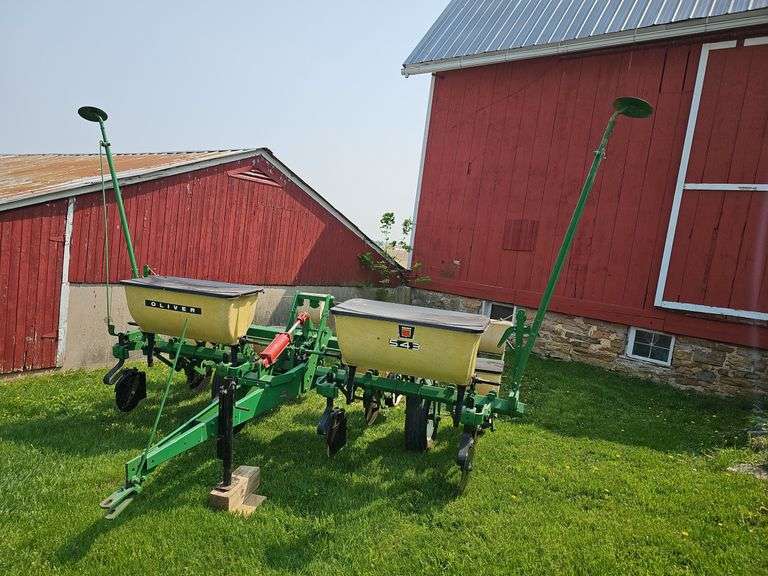 Oliver 543 4 Row Corn Planter (restored) Kramer Auction LLC