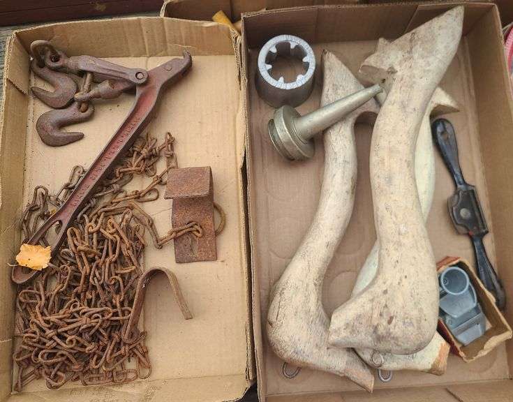 2 flats of Antique Sporting Goods Kramer Auction LLC