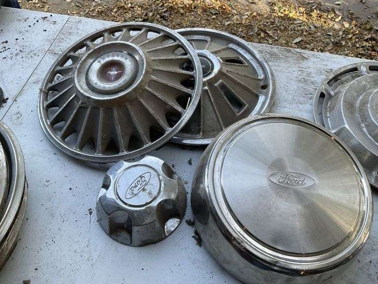 Ford hubcaps Legacy Auction Company