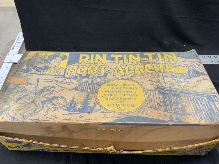 Rin Tin Tin Fort Apache Play set - Legacy Auction Company