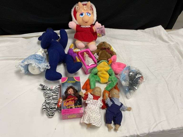 Miscellaneous toys - Legacy Auction Company