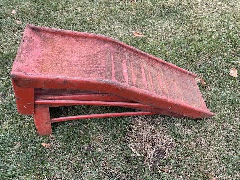 Car ramps Legacy Auction Company