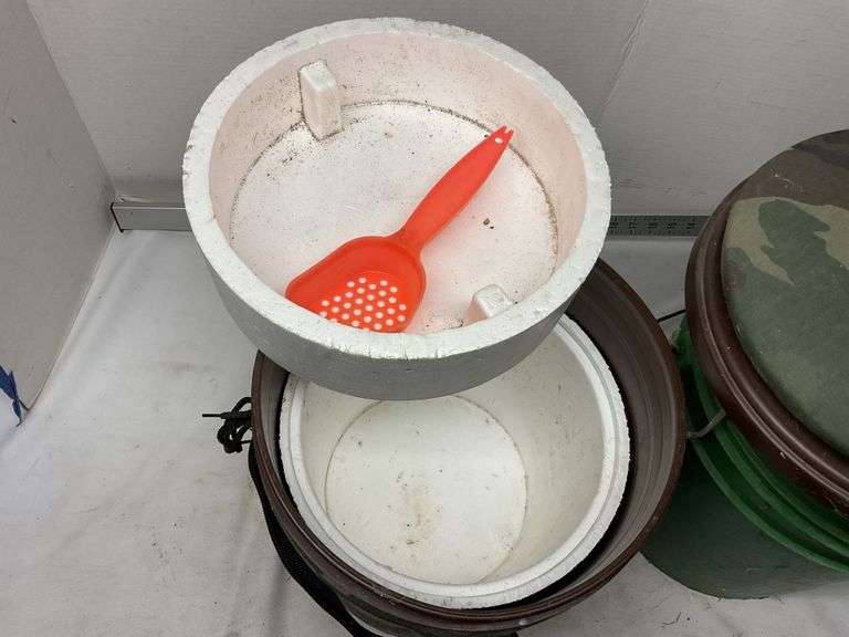 Ice fishing bucket seats Legacy Auction Company