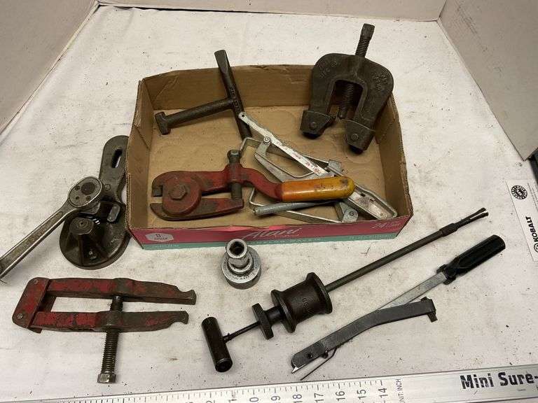 Coil spring spreader, miscellaneous tools Legacy Auction Company
