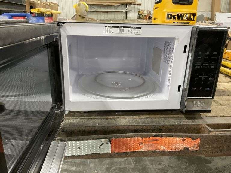 Criterion microwave Legacy Auction Company